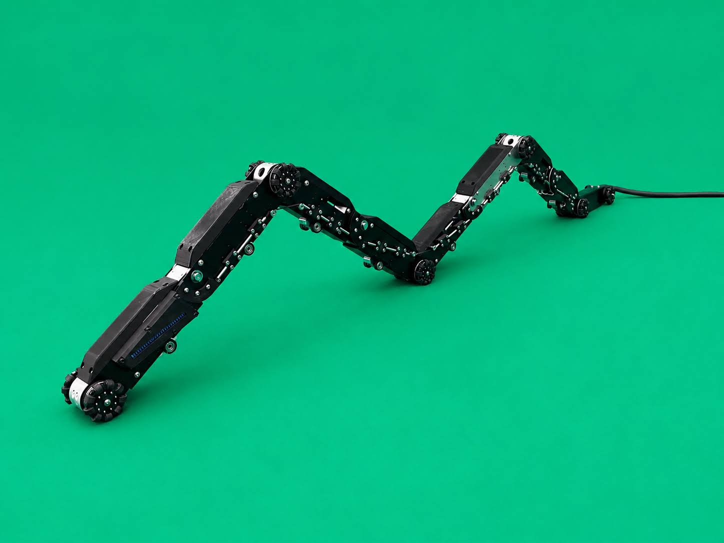 M字形状の管内点検ロボット SHACT